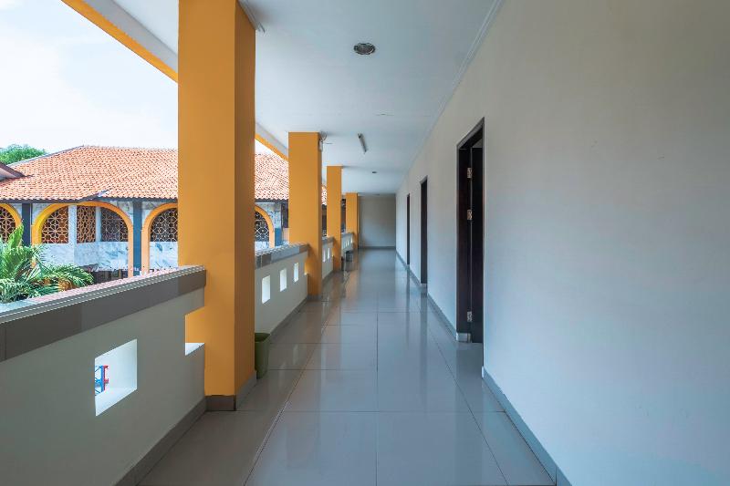 Отель Oyo 2132 Pondok Avicenna