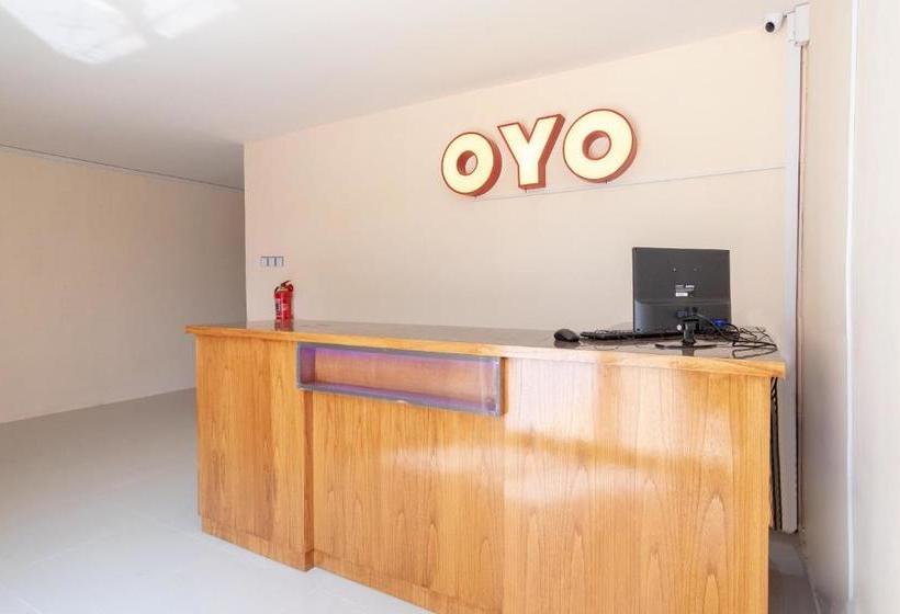 ホテル Oyo 2895 Paranginan Residence