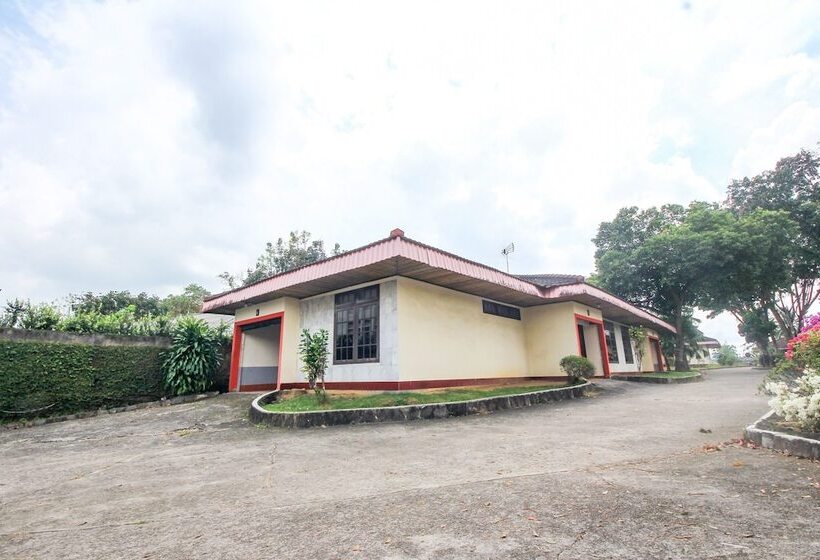 Отель Oyo 3180 Rian Cottage