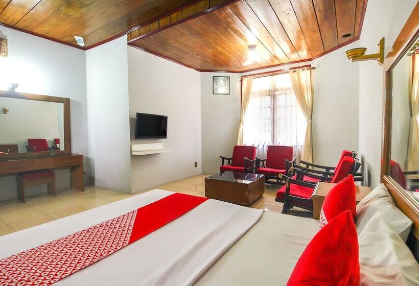 Отель Oyo 3180 Rian Cottage