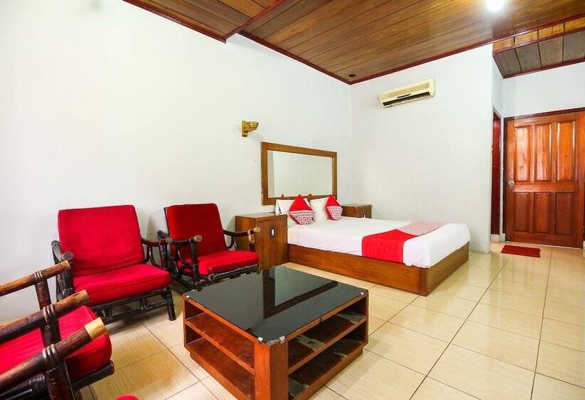 Отель Oyo 3180 Rian Cottage