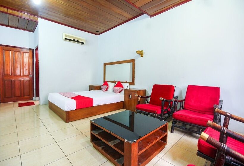 Отель Oyo 3180 Rian Cottage
