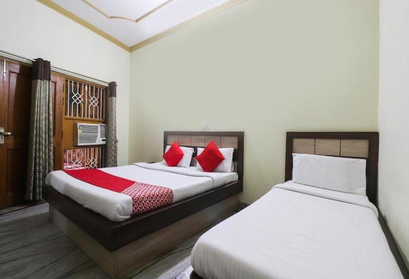 בית מלון כפרי Oyo 67668  Laxmi Palace