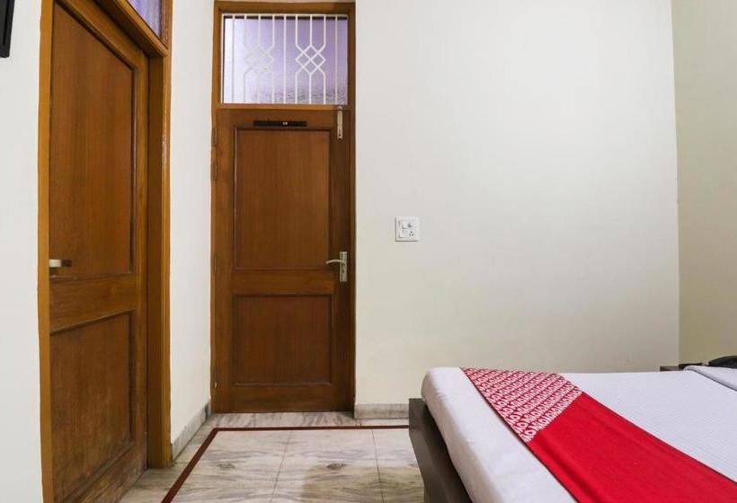 בית מלון כפרי Oyo 67668  Laxmi Palace