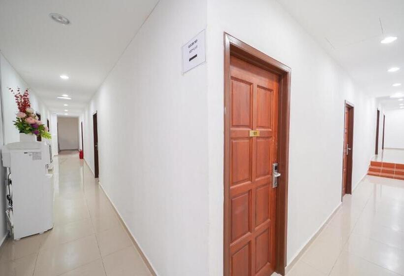 בית מלון כפרי Jma Ferringhi Beach