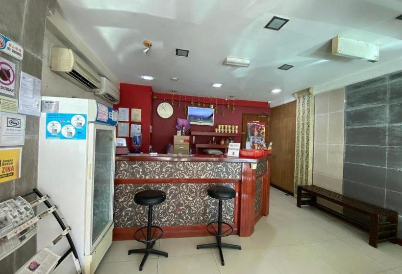 فندق Oyo 89997 Kurnia