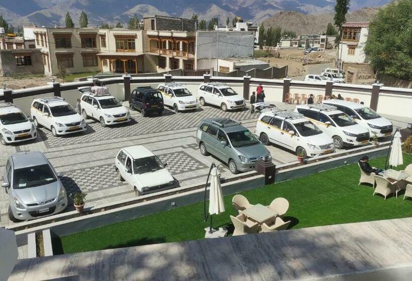 ホテル Paradise Ladakh