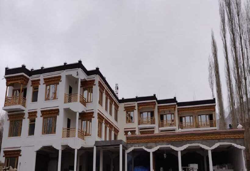 Отель Paradise Ladakh