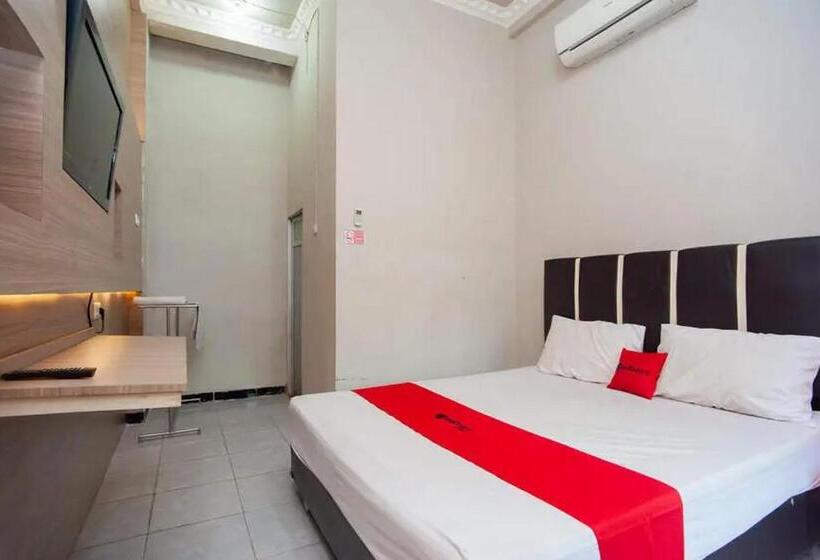 Отель Reddoorz At Km 5 Palembang