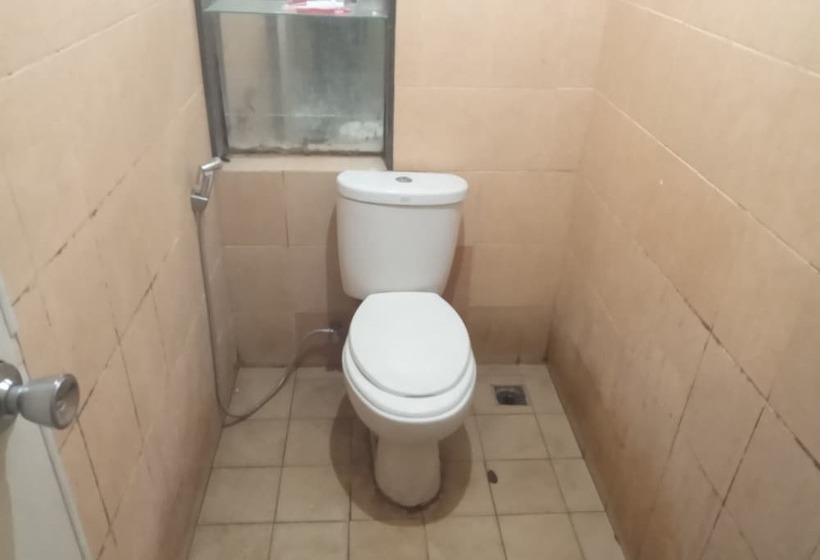 Отель Redliving Apartemen Paragon Village Karawaci Ujang Rooms