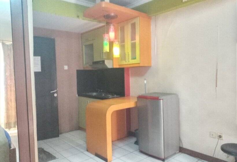 Отель Redliving Apartemen Paragon Village Karawaci Ujang Rooms