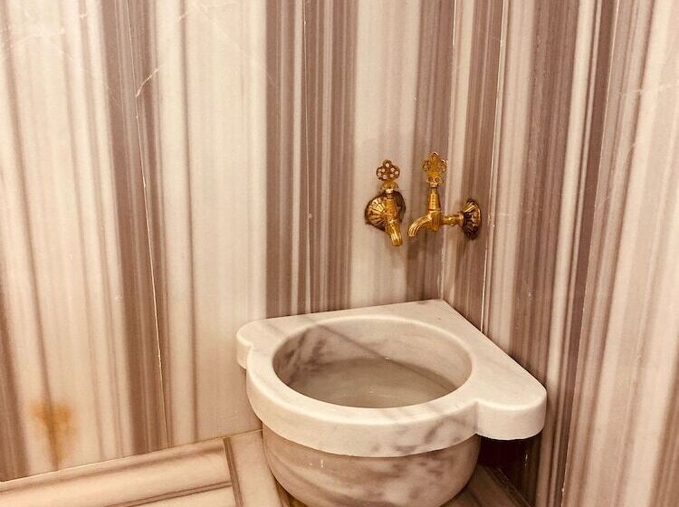 Royal Bosphorus Hotel & Spa Hamam
