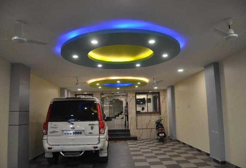 בית מלון כפרי Sau Residency