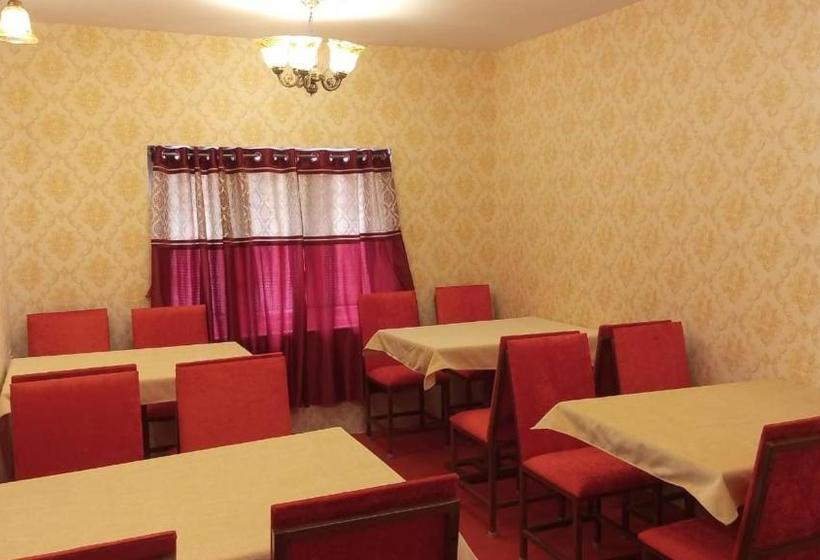 فندق Seven Endue Cottages