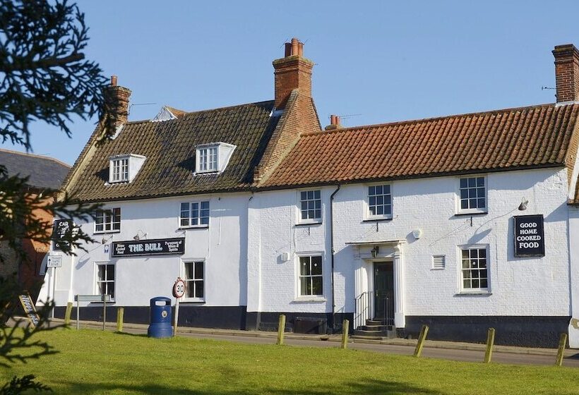 فندق The Litcham Bull Inn