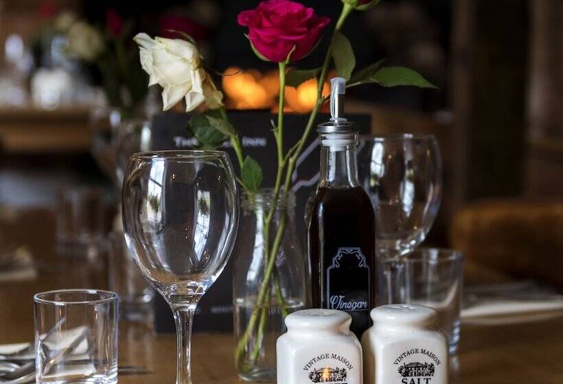 فندق The Litcham Bull Inn