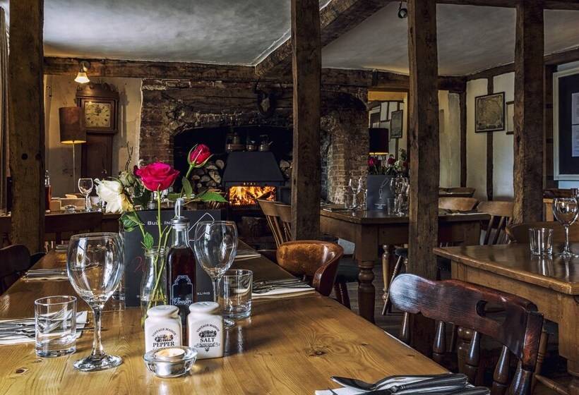 فندق The Litcham Bull Inn