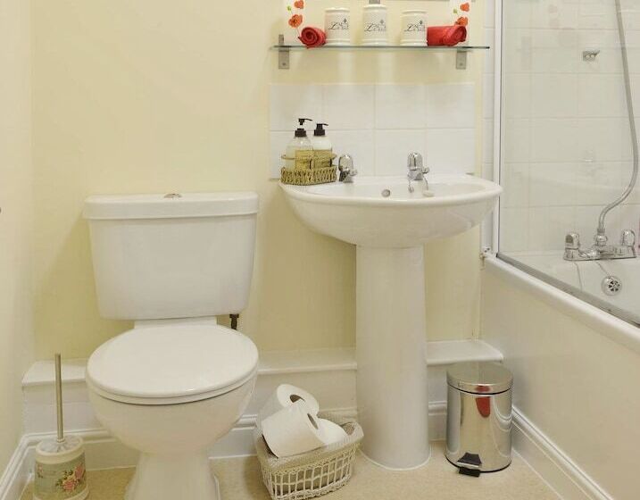 فندق The Litcham Bull Inn