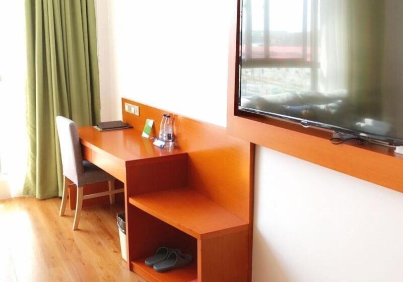 בית מלון כפרי Vatica Fuyang Linquan County Tenghui International City