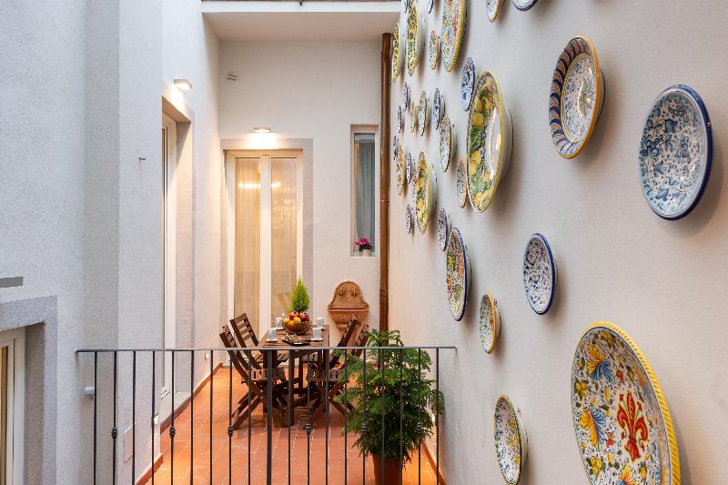 Kairos By Florence Art Apartments