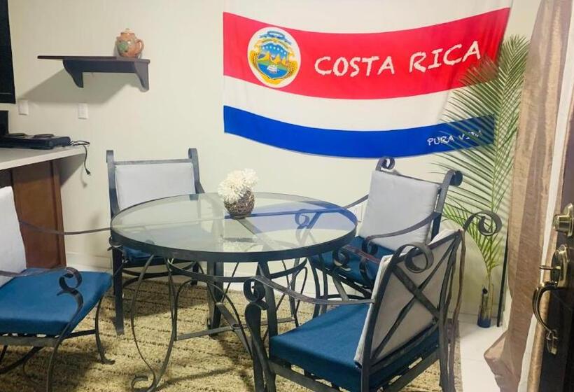 Пансион Around Juan Santa María