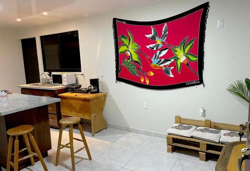 Пансион Around Juan Santa María