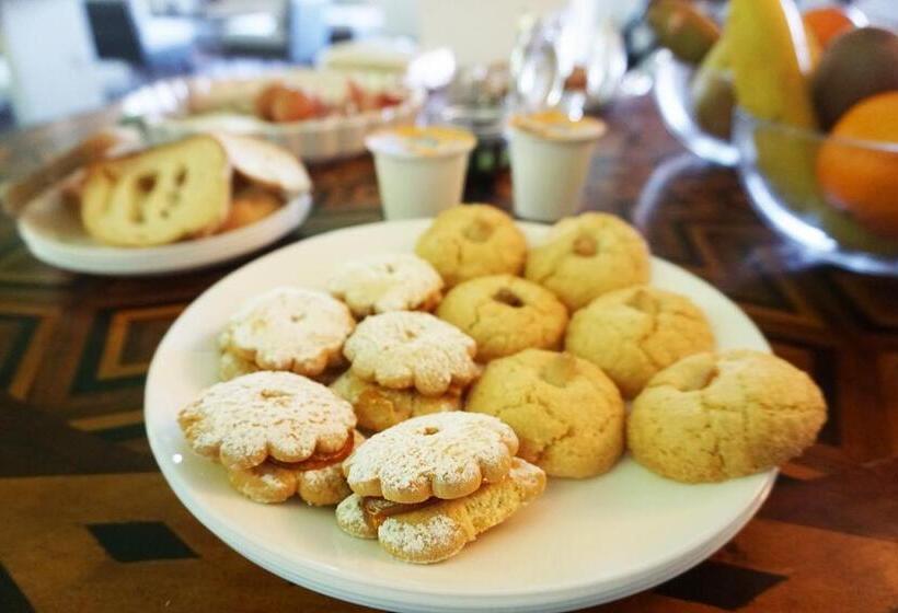 פנסיון Art Villa Del Poggio