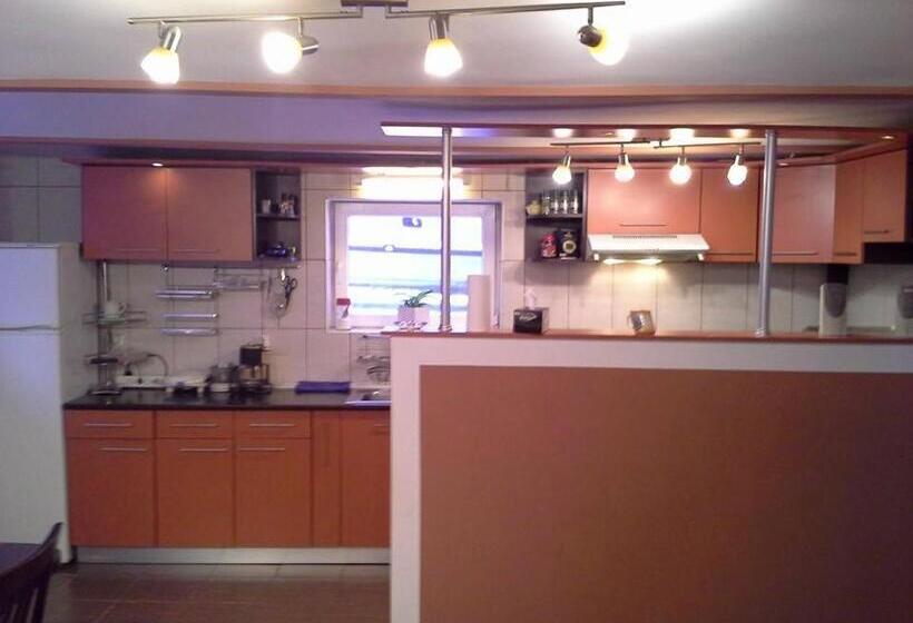 펜션 Atia Residence