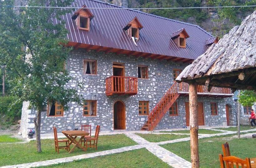 پانسیون Bujtina Berishta Theth