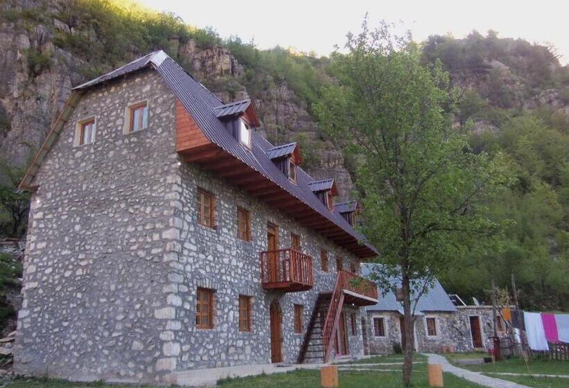 پانسیون Bujtina Berishta Theth