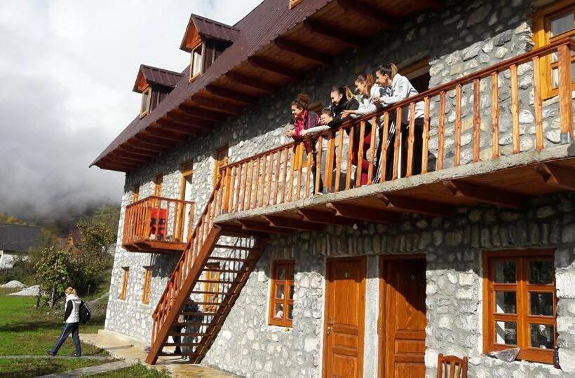 پانسیون Bujtina Berishta Theth