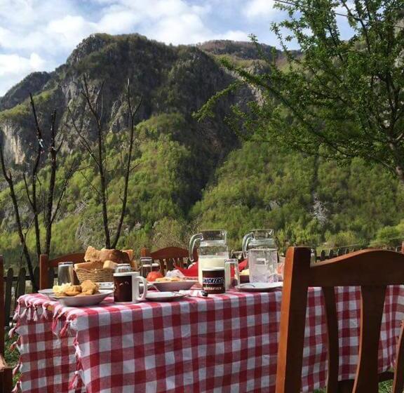 펜션 Bujtina Berishta Theth