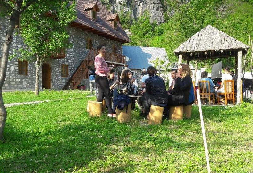 پانسیون Bujtina Berishta Theth