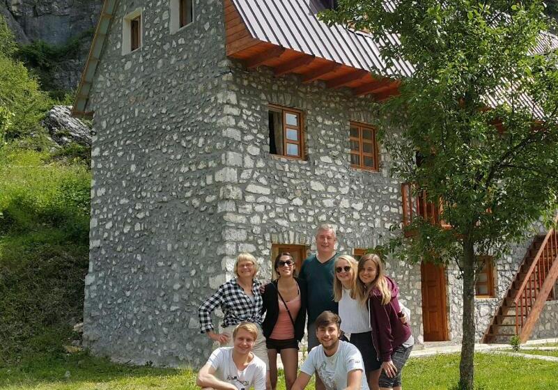 펜션 Bujtina Berishta Theth