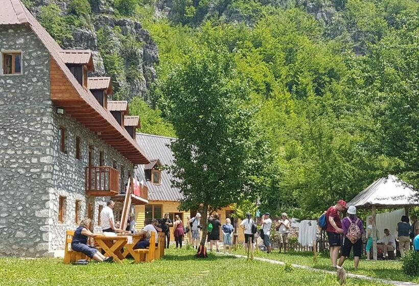 펜션 Bujtina Berishta Theth