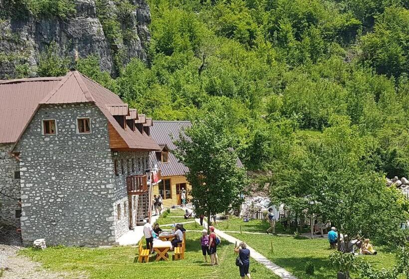 펜션 Bujtina Berishta Theth