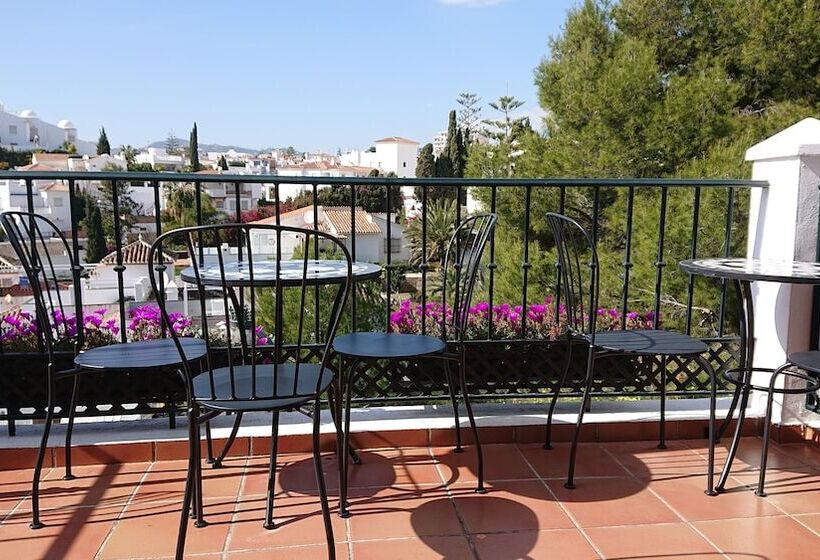 بنسيون Carmen Rooms    Boutique B&b By The Sea