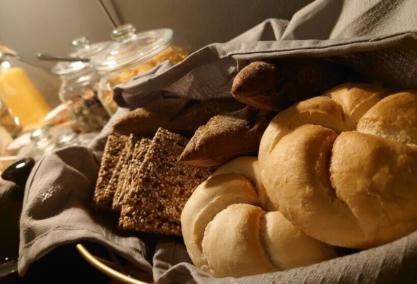 بنسيون Carmen Rooms    Boutique B&b By The Sea