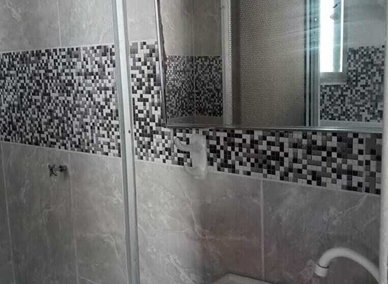 بنسيون Casa Do Meio Pousada