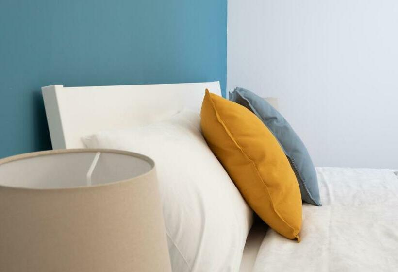 پانسیون Casa Lyon