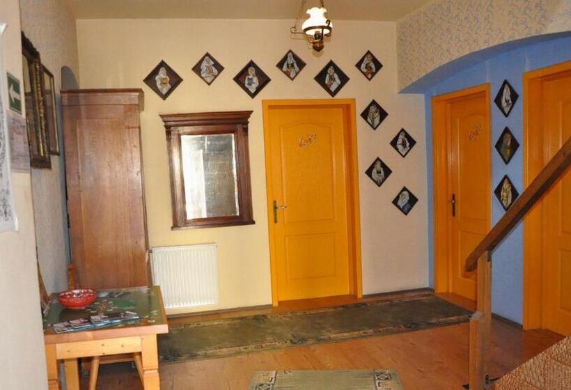 פנסיון Casa Saseasca