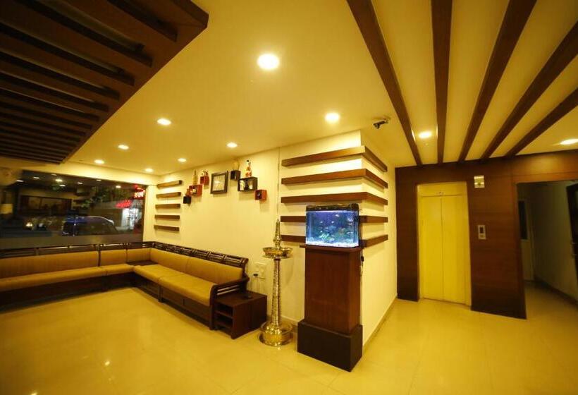 بنسيون Kairali Tourist Home