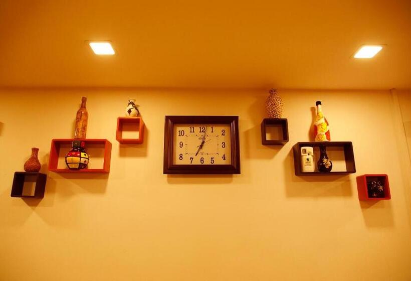 بنسيون Kairali Tourist Home