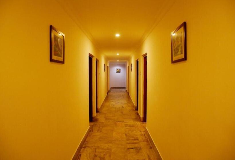 بنسيون Kairali Tourist Home