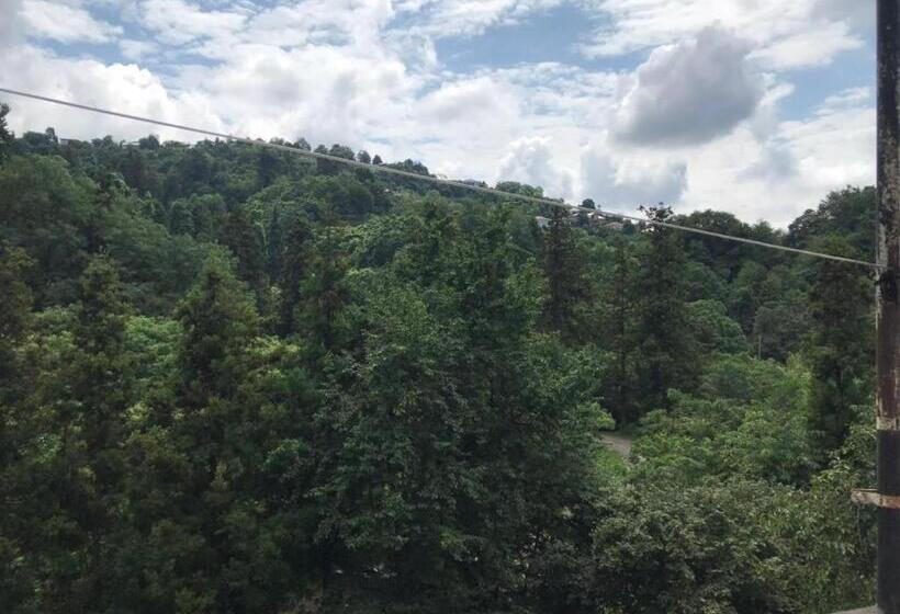 پانسیون Nika's Guest House