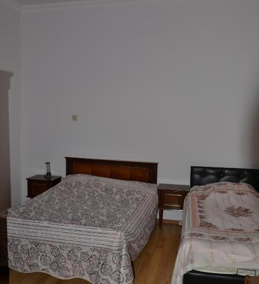 پانسیون Nika's Guest House