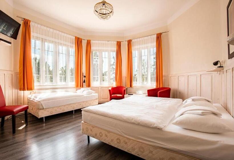 膳宿费 Penzión Jesenský