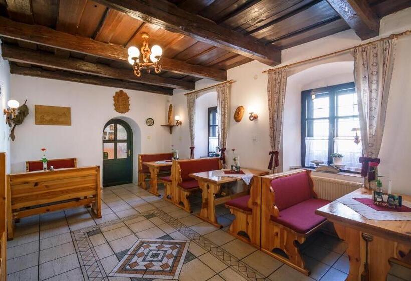 پانسیون Penzion Restaurant Atrium