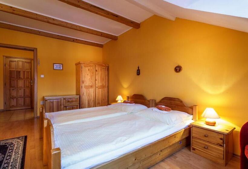 پانسیون Penzion Restaurant Atrium