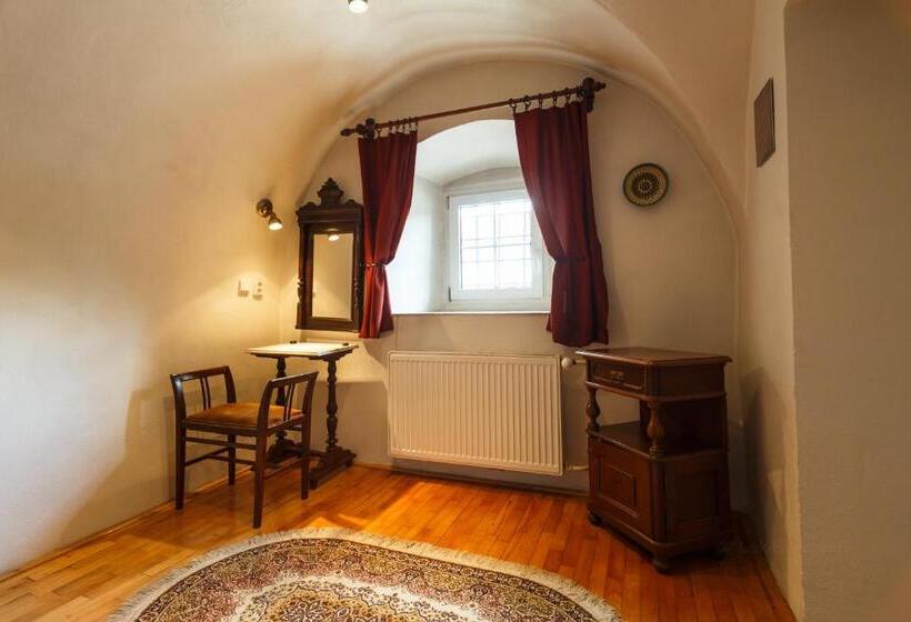 پانسیون Penzion Restaurant Atrium